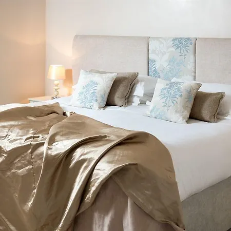 Parkside Szálloda 3*